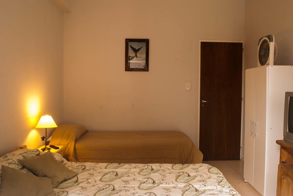 Loica Hostel Puerto Madryn Eksteriør billede