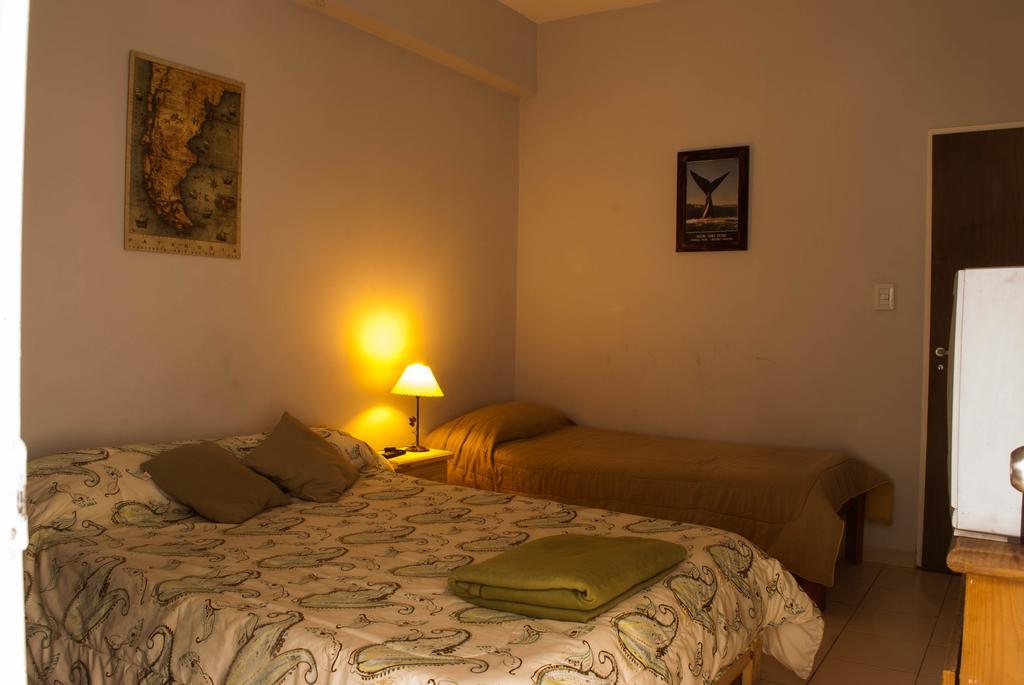 Loica Hostel Puerto Madryn Eksteriør billede