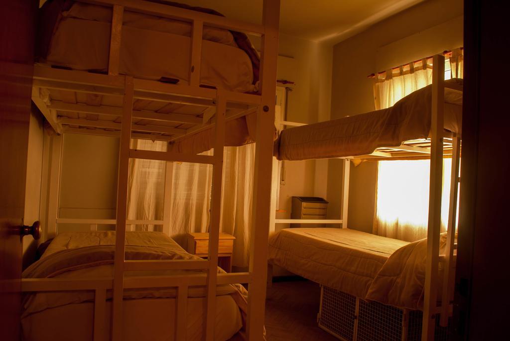Loica Hostel Puerto Madryn Eksteriør billede